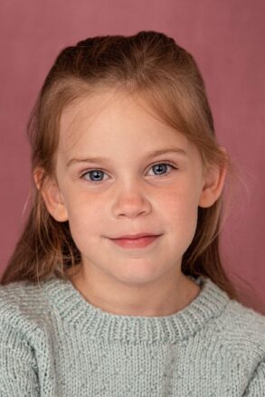 Headshot of Millie