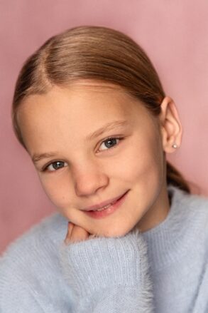 Headshot of Ana